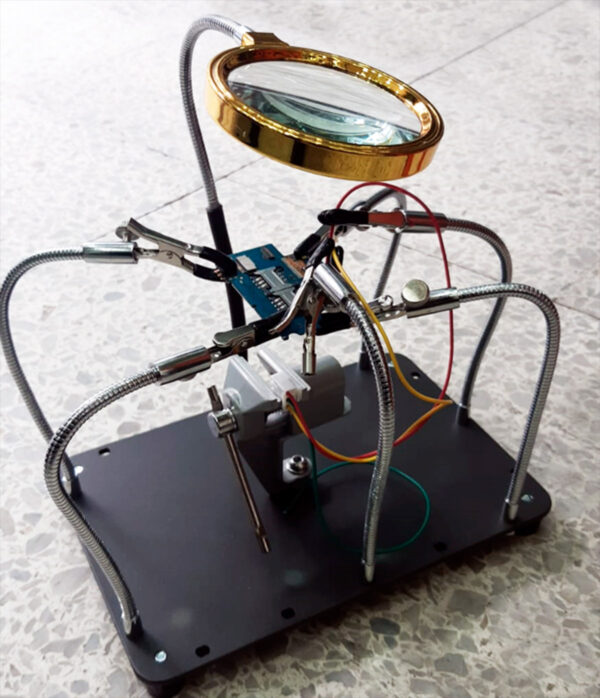 Herramienta tercera mano con 6 brazos, prensa y lupa